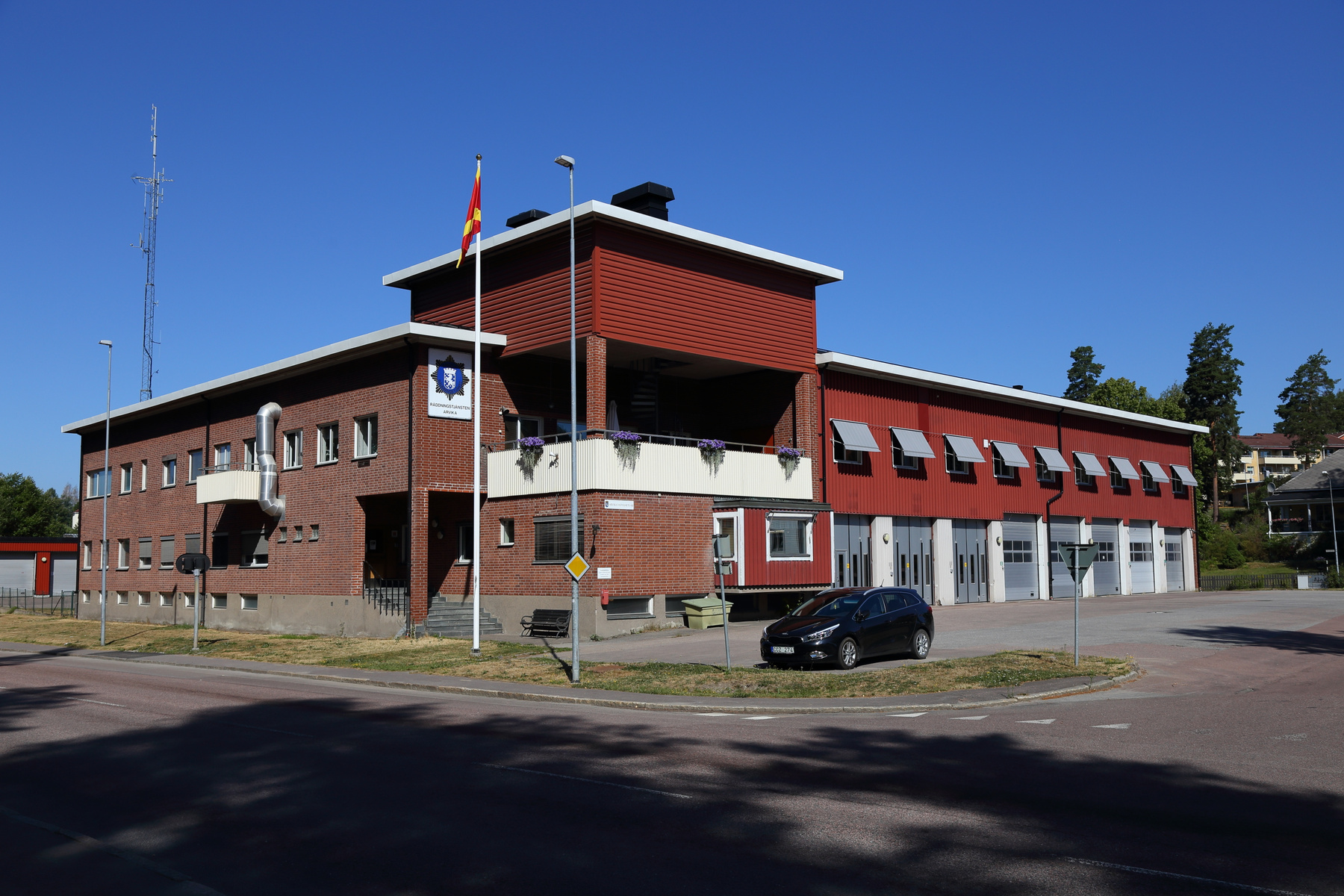 Solig vårdag och temadagar – så ser måndagen ut