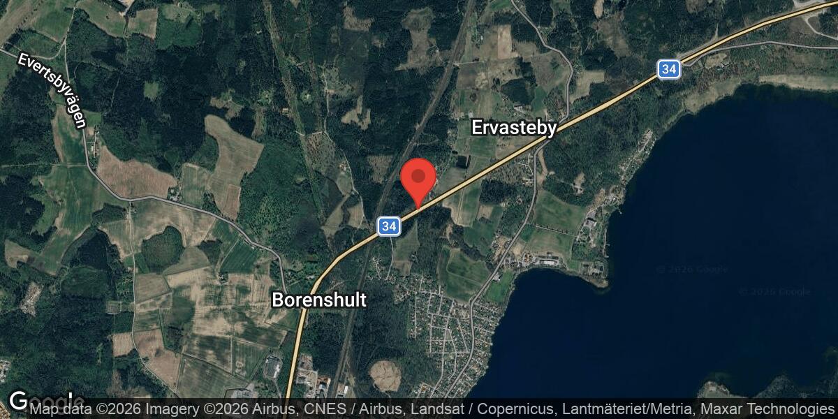 Trafikolycka med flera fordon på väg 34 vid Motala