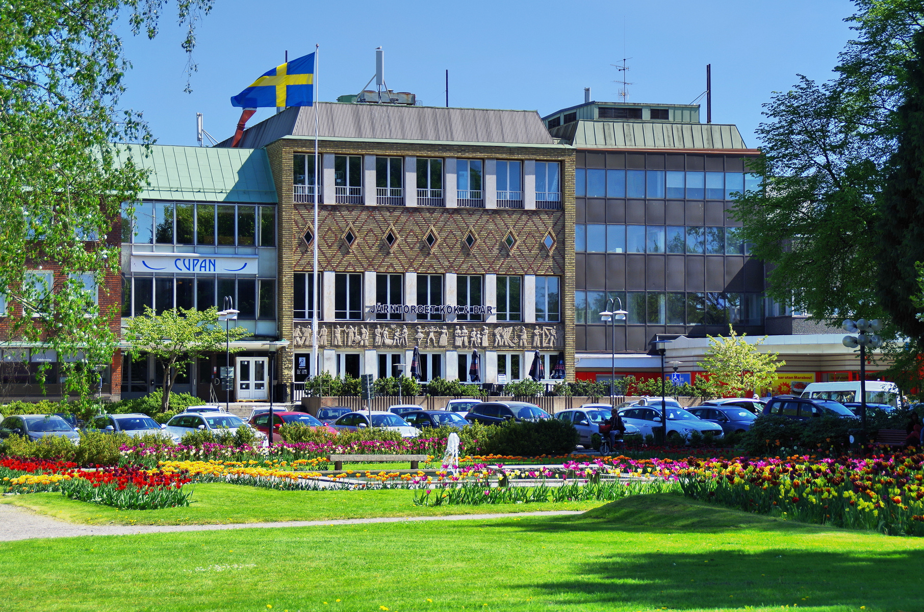 Polisen rapporterar om skadegörelse och försök till mord i Södermanlands län