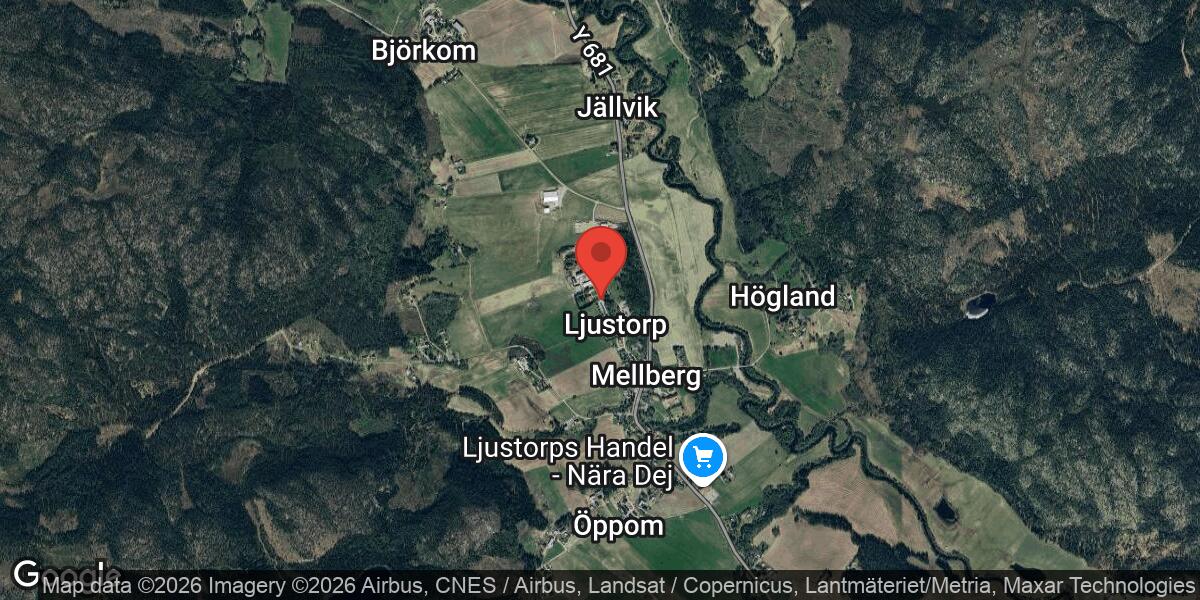 Vägarbete med sopning på väg 704 i Ljustorp