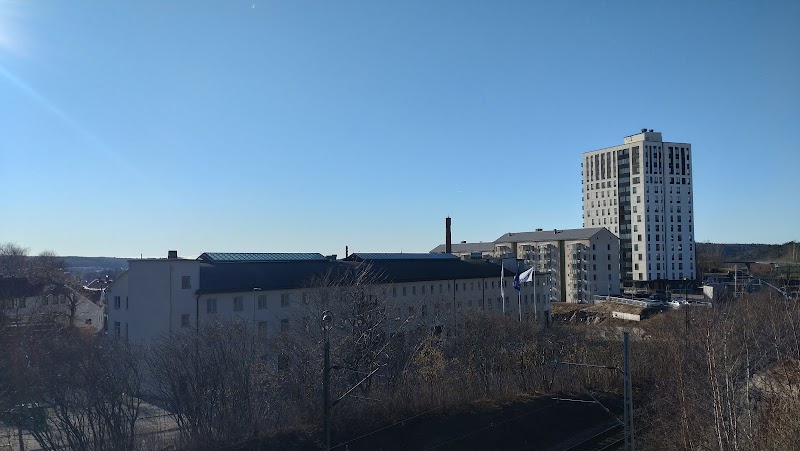 Misshandel i Mölndal och bedrägeri i Göteborg under natten