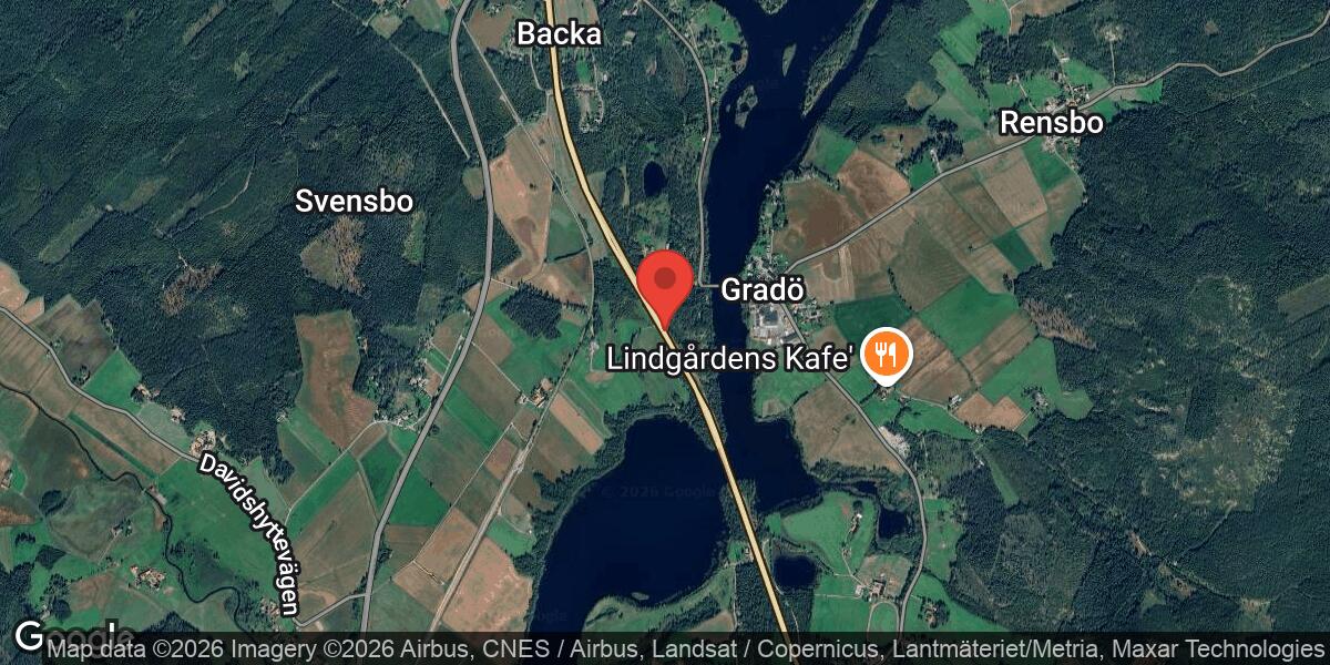 Vägarbete med reparation av viltstängsel på väg 70 i Hedemora