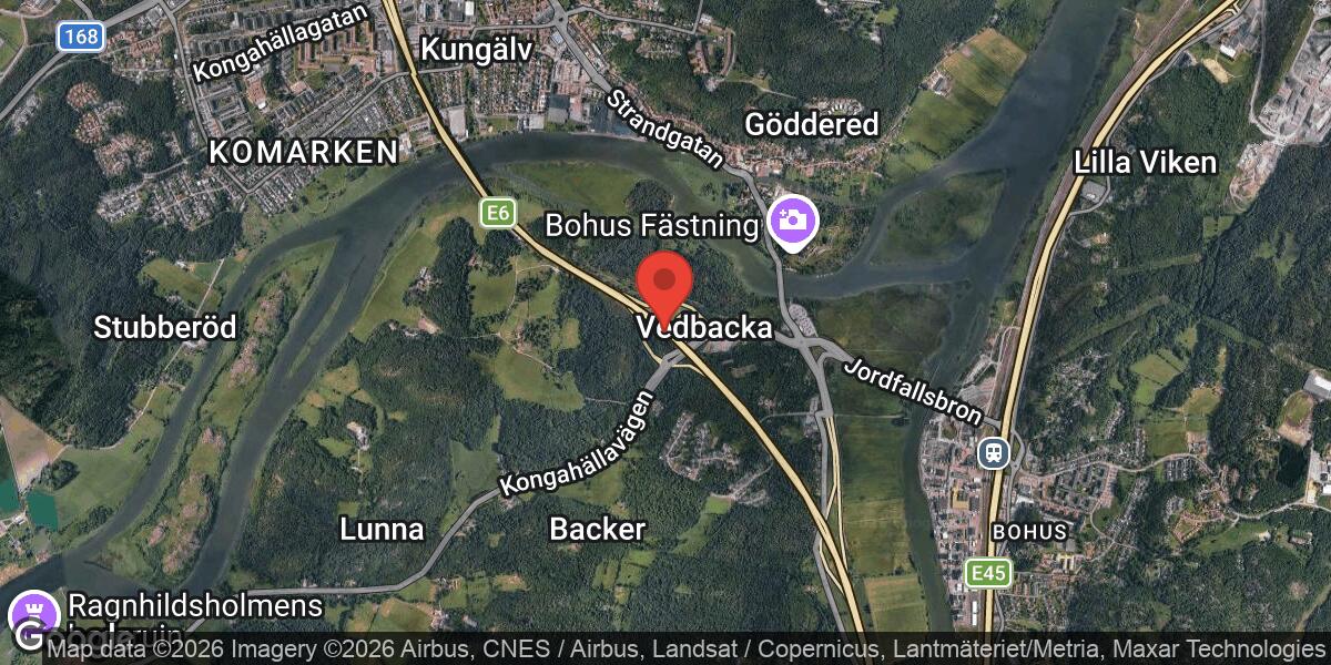 Skåpbil körde in i mitträcket på E6 – stora köer i riktning mot Malmö