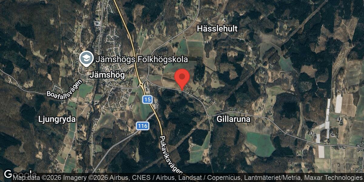 Olja på vägbanan påverkar trafiken på väg 541 mellan Jämshög och Johannesberg