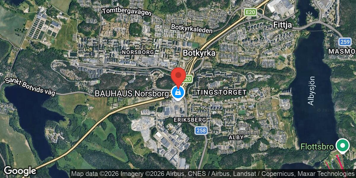 Vägarbete med avstängt körfält på E4 i Botkyrka kommun