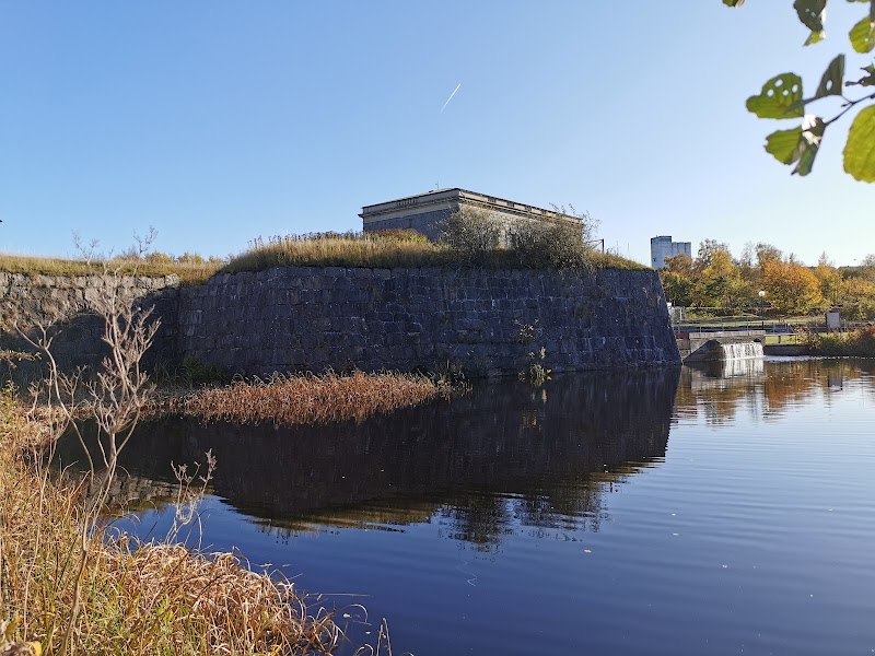 Lagaholms slottsruin: Från kunglig fästning till en levande del av Laholm