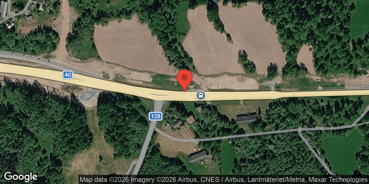 Trafikolycka med flera fordon väster om Eksjö på väg 40