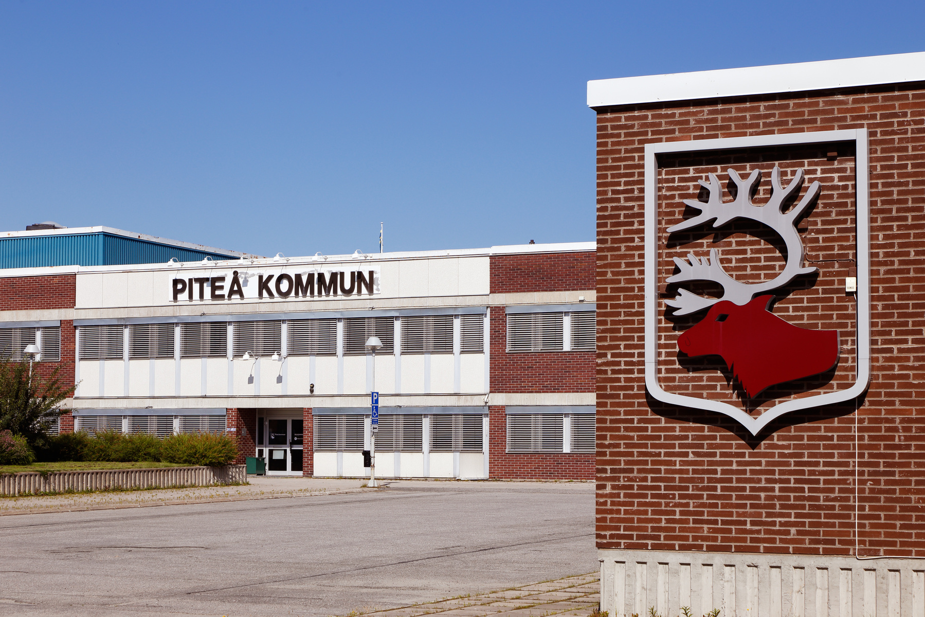 Risk för gräsbrand och kulturtips inför helgen