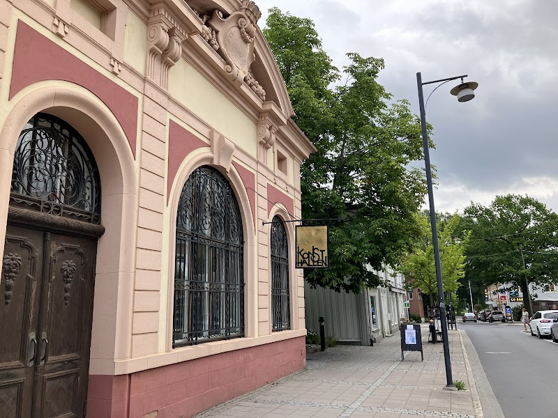 De ungas vårsalong på Arvika Konsthall