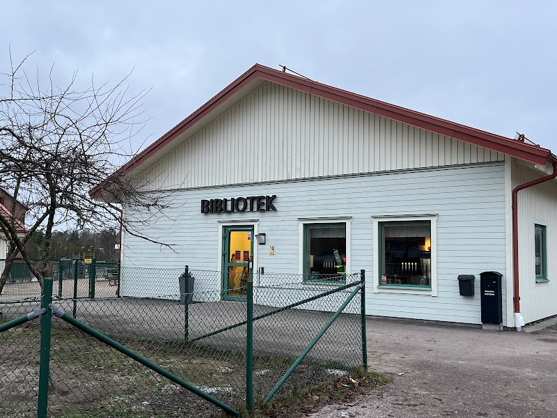 Månadens boknyheter på biblioteken