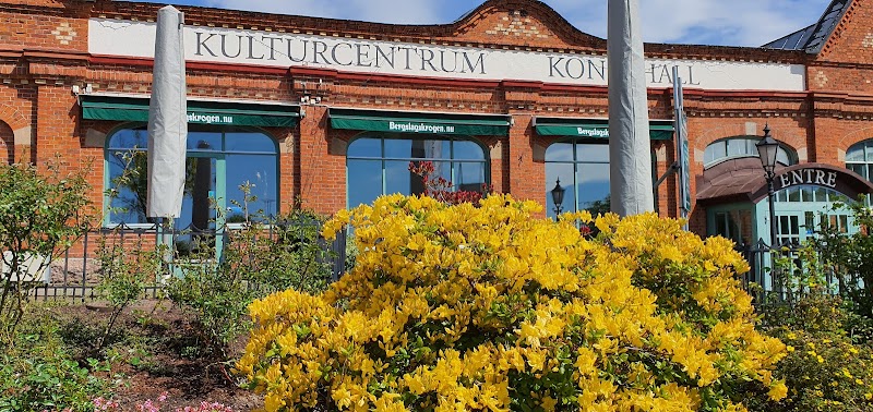 Barnens konstutställning om samhället på Ronneby konsthall