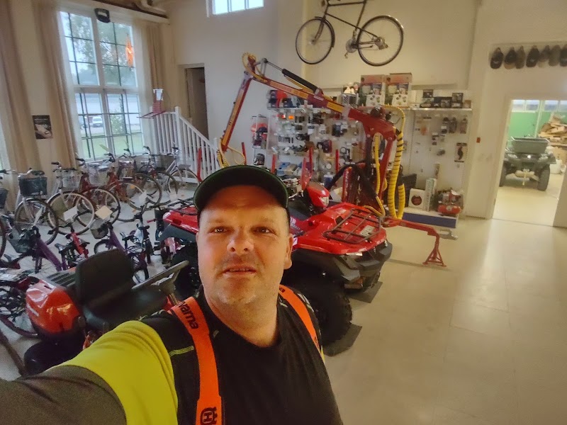Nytt cykeltorg och gångtunnel invigs i Väckelsång