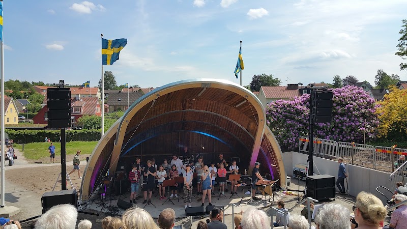 Ny lekplats invigs i Stadsparken – Laholm får Pep-park