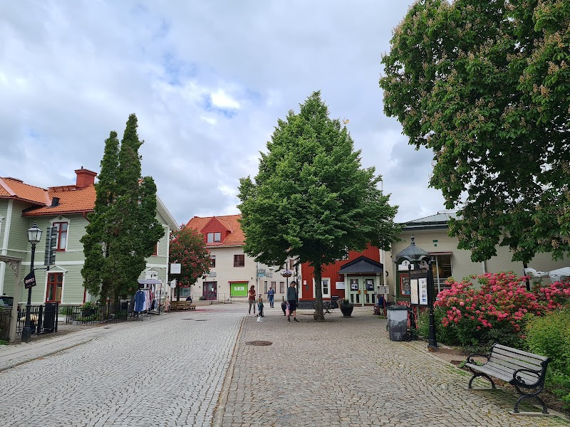 Trosa kommun ser över resepolicy och oljeskadeskydd