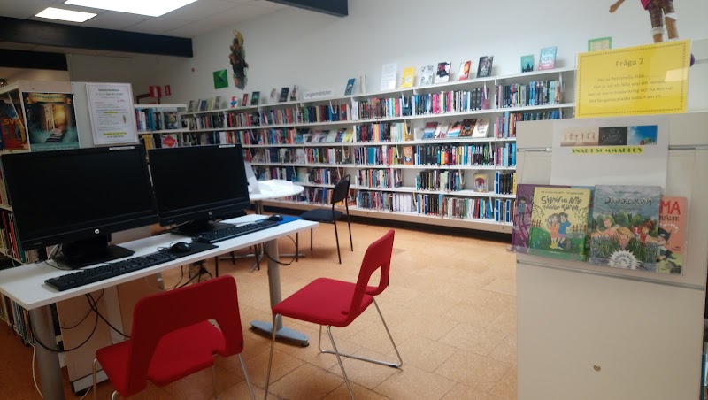 Promenad i lugn takt vid Bjärreds bibliotek