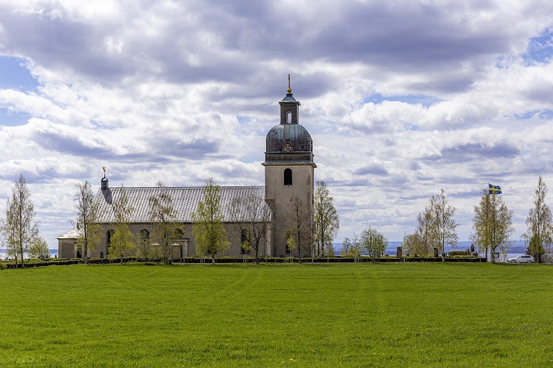 Rödöns kyrka – kyrkplats, brand och återuppbyggnad vid Storsjön