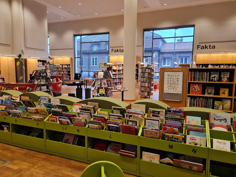 Glasstävling på stadsbiblioteket
