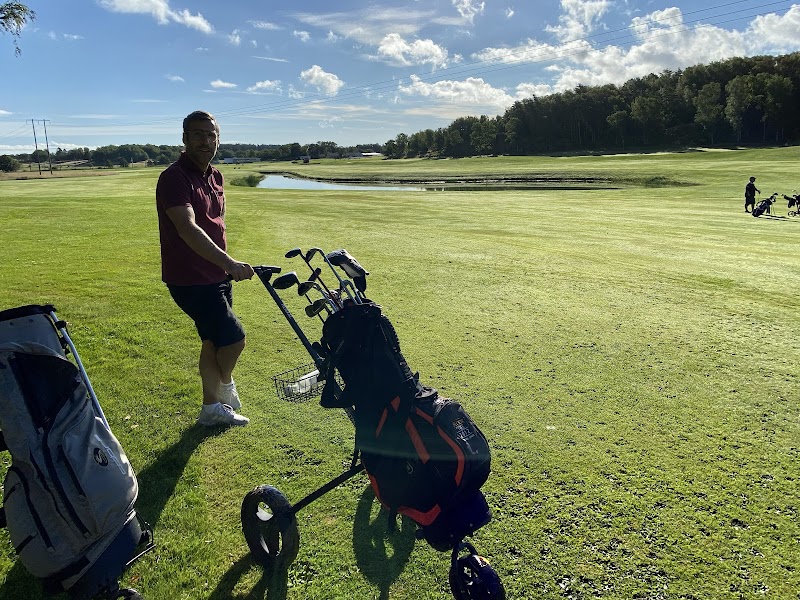 Tjörns Golfklubb: Öns gröna hjärta – golf, gemenskap och hållbar framtid