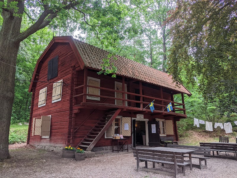 Midsommarfirande på Gammelgården