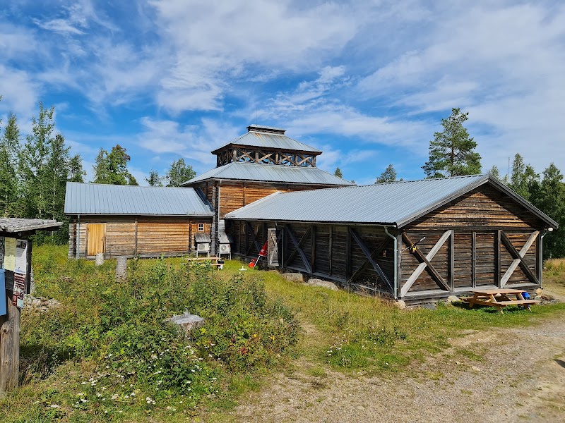 Midsommarfirande på hembygdsgården i Los