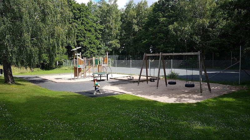 Midsommarfirande i Flisby lekpark
