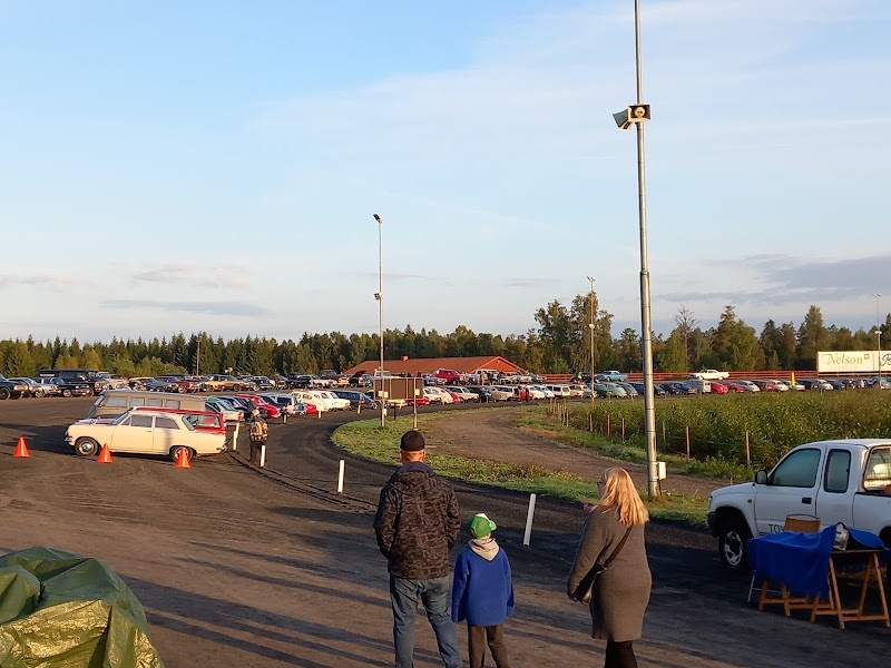 V65-tävlingar på TingsrydTravet