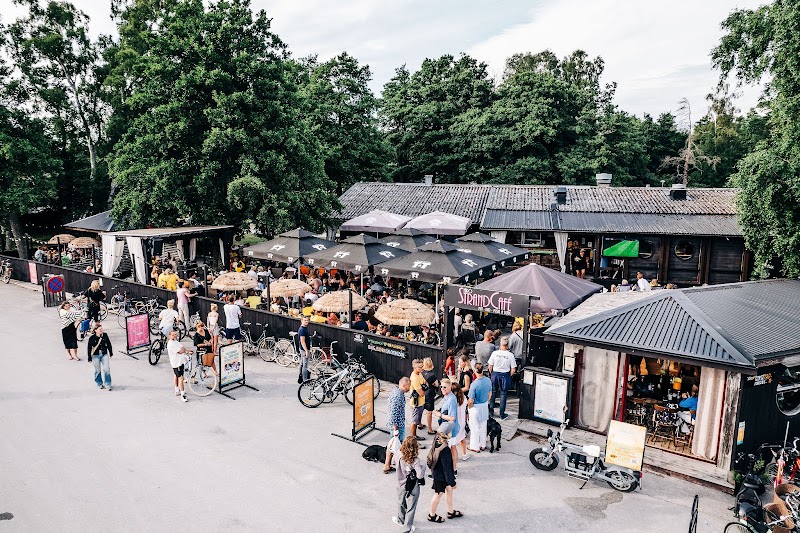 Midsommarmiddag med livemusik