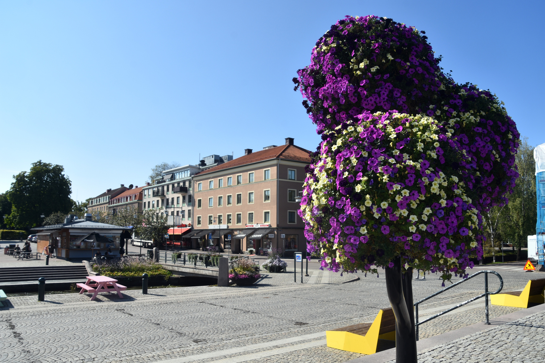 Snabb uppdatering: väder och korta nyheter