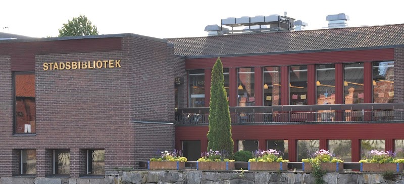 Sommarpyssel på biblioteket