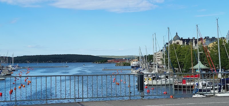 Härnösands småbåtshamnar: stadens marina hjärta och vägen in till Höga Kusten