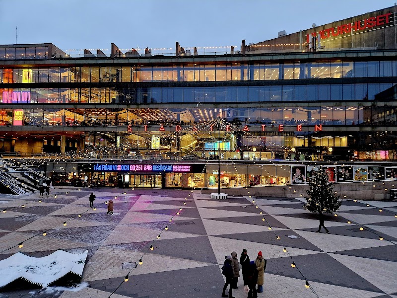 Lite av varje – sommarens konstutställning på Aggerhus