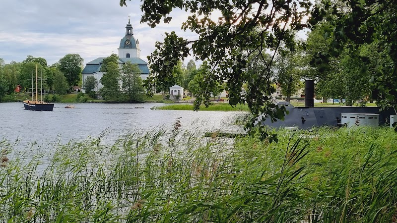 Högsommarvärme och Johannes döparens dag firas