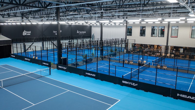 Gratis prova på padel på Åre Sportcenter