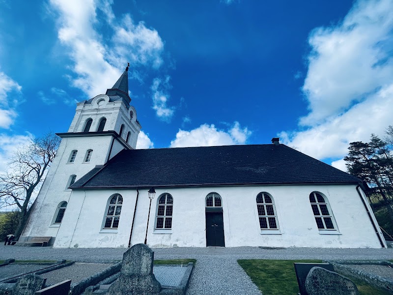 Sommarkyrka i Västerlanda