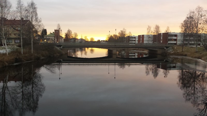Ovanåker sänker politikerarvoden och justerar sparplan