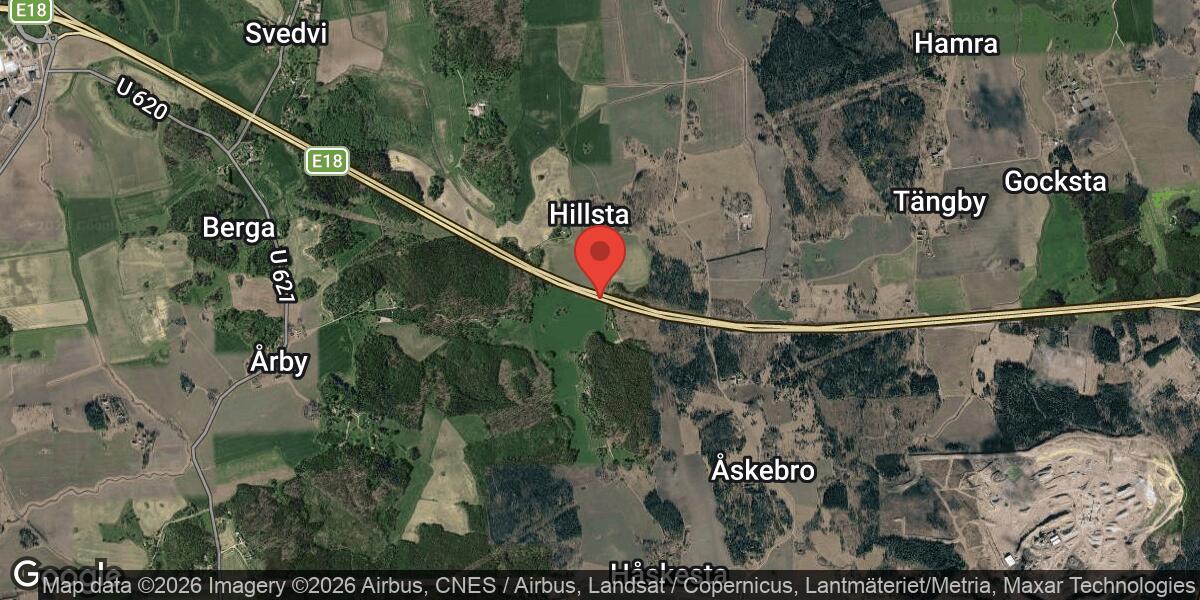 Brand i lastbilssläp stänger E18 mellan Eriksberg och Västjädra