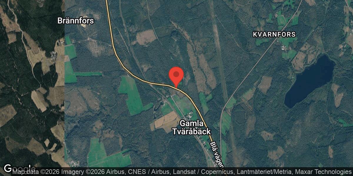 Vägarbete med slåtterarbete på E12 mellan Vännäsby och Nedre Västerås