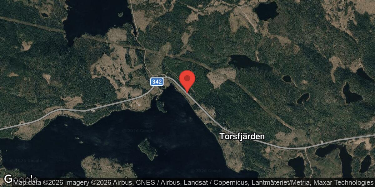 Flis på vägen orsakar begränsad framkomlighet på väg 342 vid Torpsfjärden
