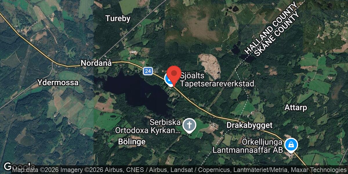 Nedfallet träd påverkar trafiken på väg 24 vid Drakabygget