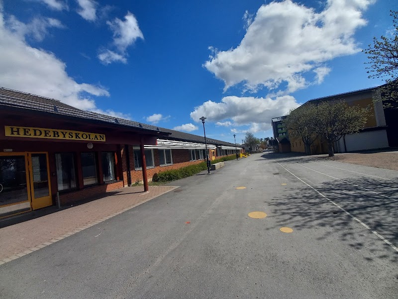 Hedebyskolan i Vagnhärad – skolnavet med litterärt arv, goda resultat och nya satsningar