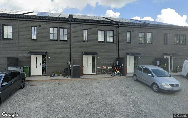 Radhus på Skogalundsgatan 10B i Kumla sålt för 2 395 000kr