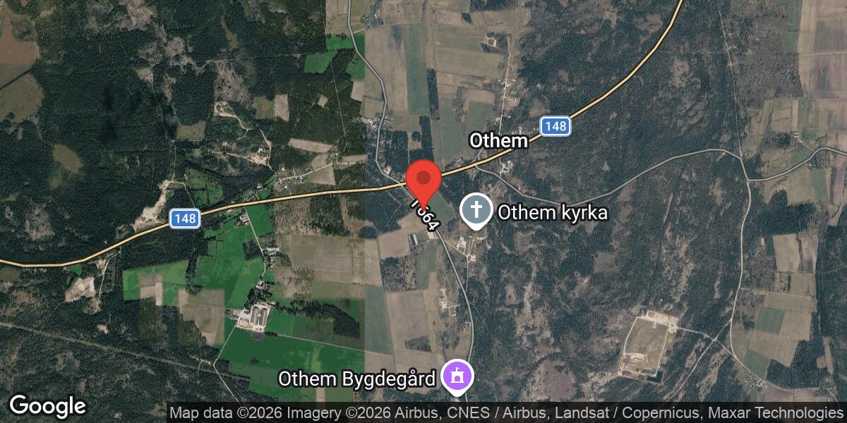 Nedfallet träd blockerar väg 664 mellan Othem och Othems Kyrka