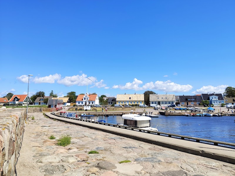 Sjöpirater i Lerbergets hamn