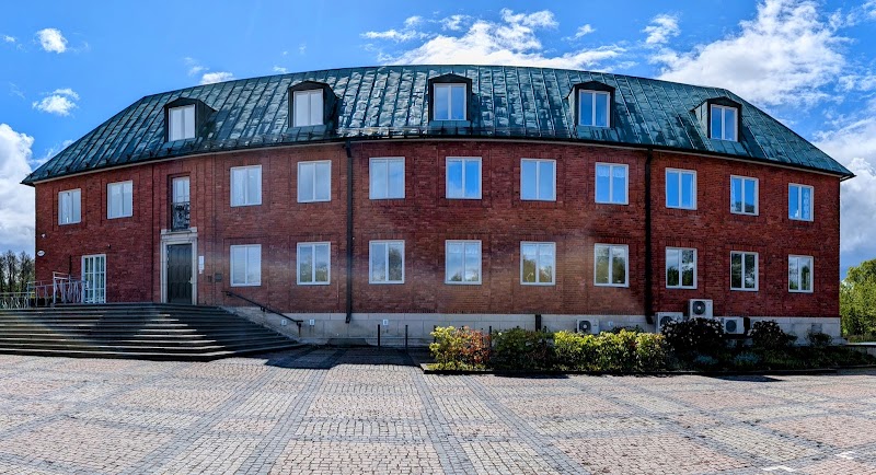 Snabbkollen: soligt väder, minnesdagar och internationella nyheter