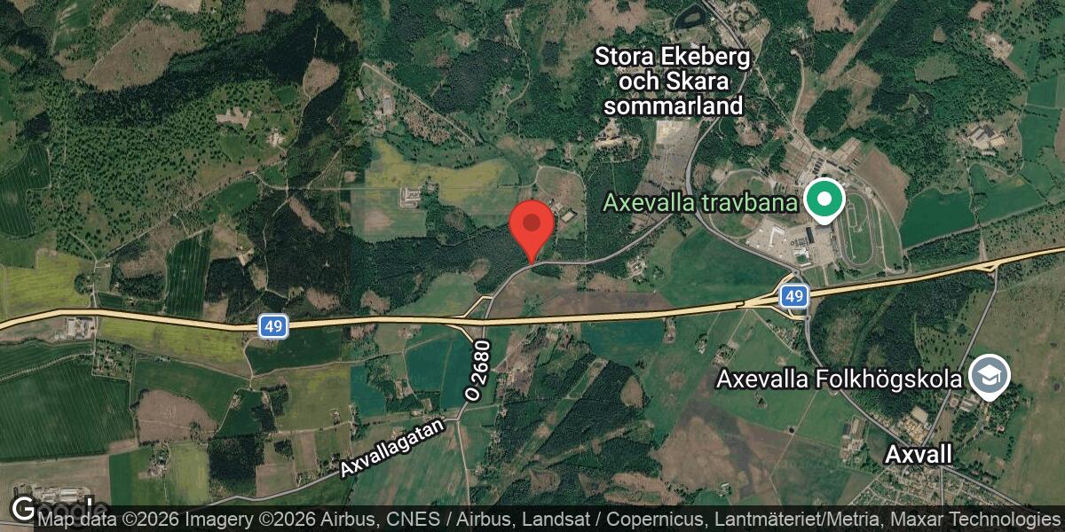 Brinnande motorcykel stänger av väg 2680 mellan Finnatorp och Skara Sommarland