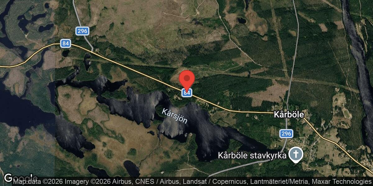 Brand i personbil vid korsningen rv 84 och rv 296 påverkar trafiken