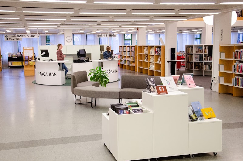 Besök biblioteket i Sandviken i sommar