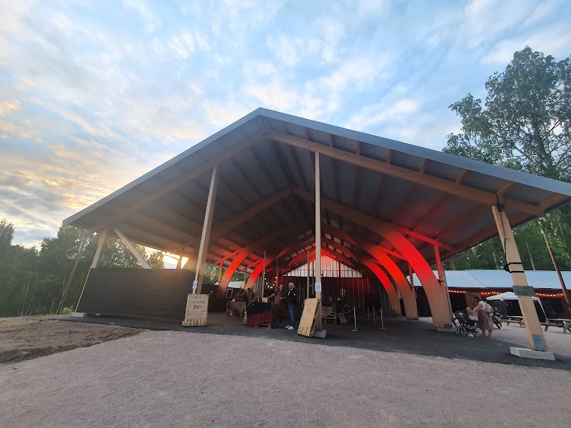 En sommarkväll med Jöback i Strandbackens Folkpark