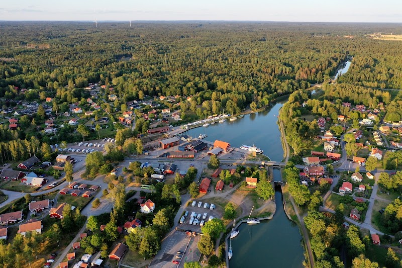 Göta kanalens västport: Sjötorp, Lyrestad och Norrkvarn – Mariestads sjöidentitet