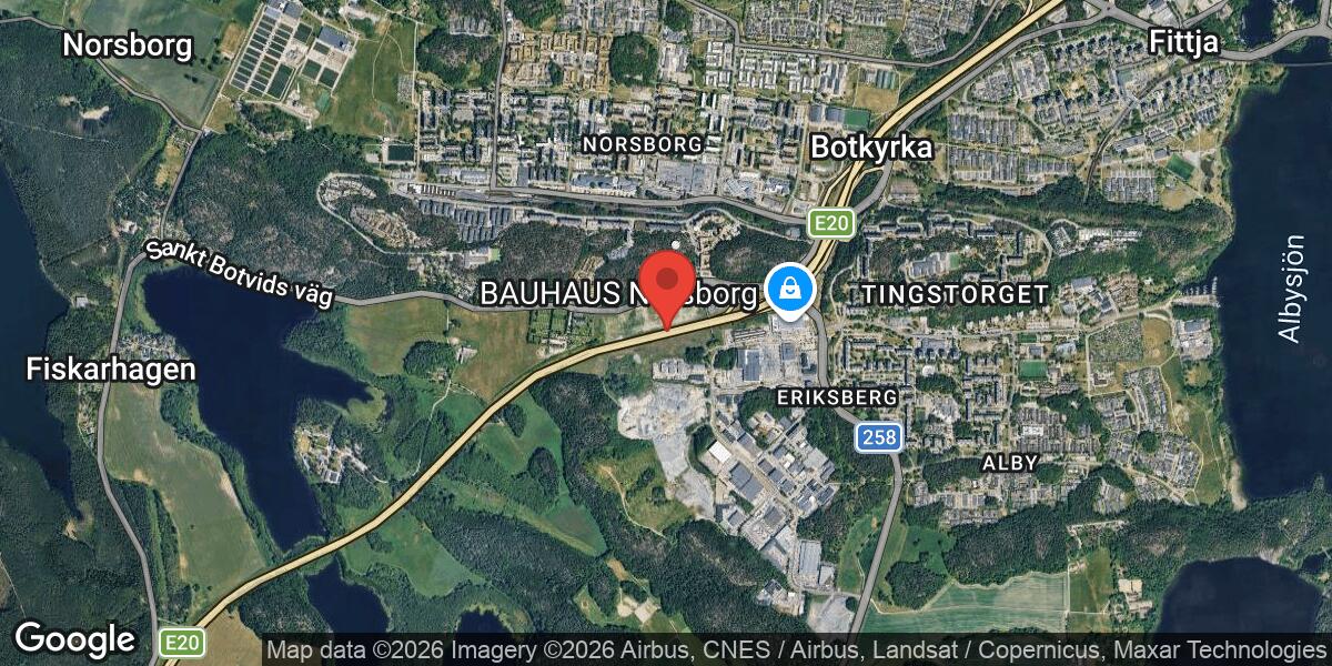 Vägarbete och gräsklippning på E4 vid Trafikplats Hallunda påverkar trafiken